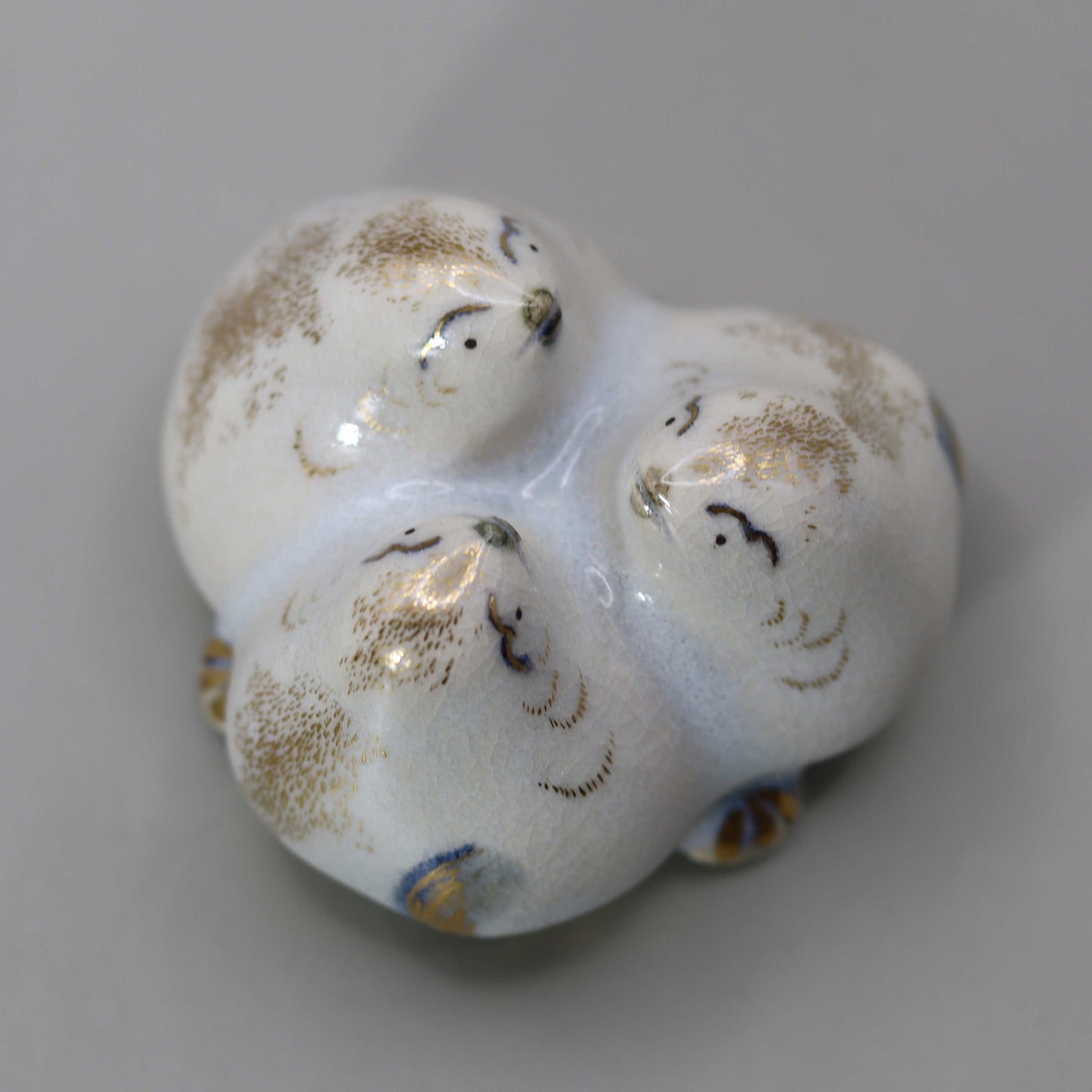 Plover incense container by Miyagawa Kosai