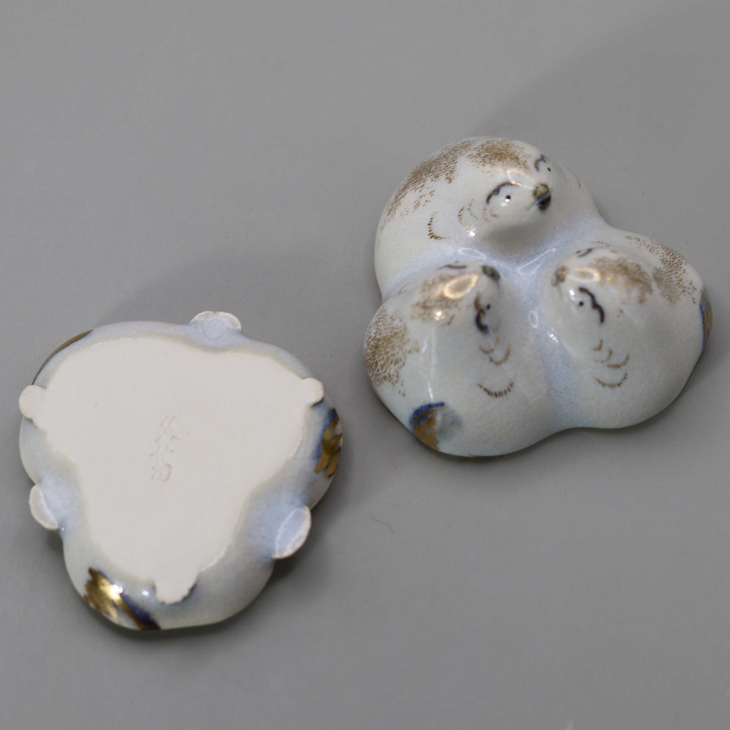 Plover incense container by Miyagawa Kosai