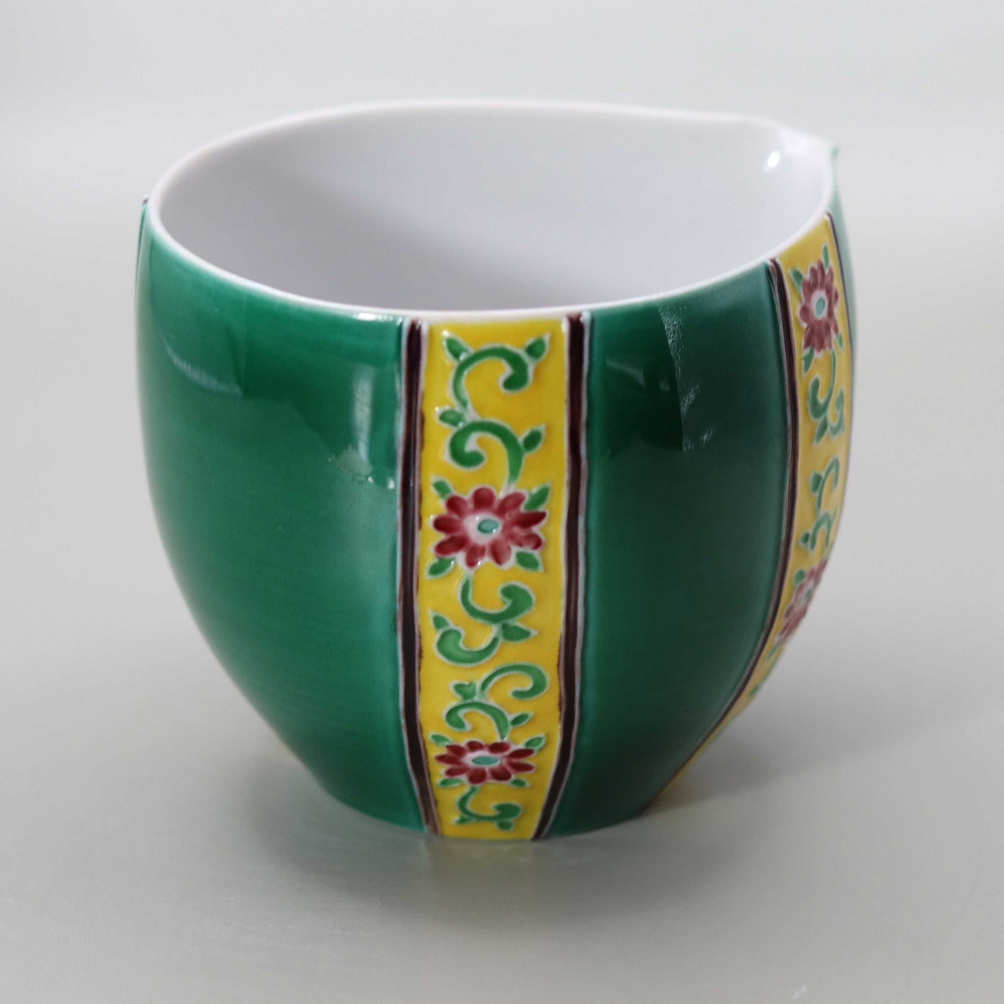 Blue Kochi Chrysanthemum Arabesque Design Katakuchi by Miyagawa Kosai