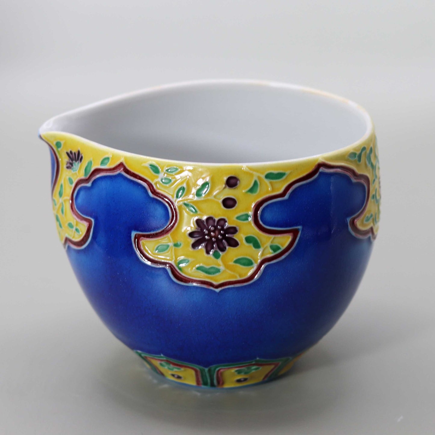 Blue Kochi Chrysanthemum Arabesque Design Katakuchi by Miyagawa Kosai