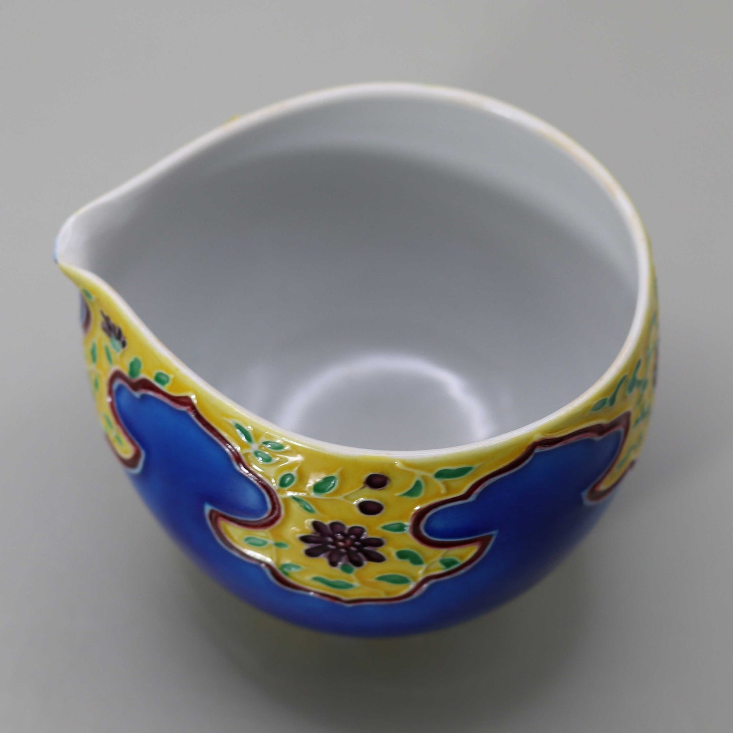 Blue Kochi Chrysanthemum Arabesque Design Katakuchi by Miyagawa Kosai