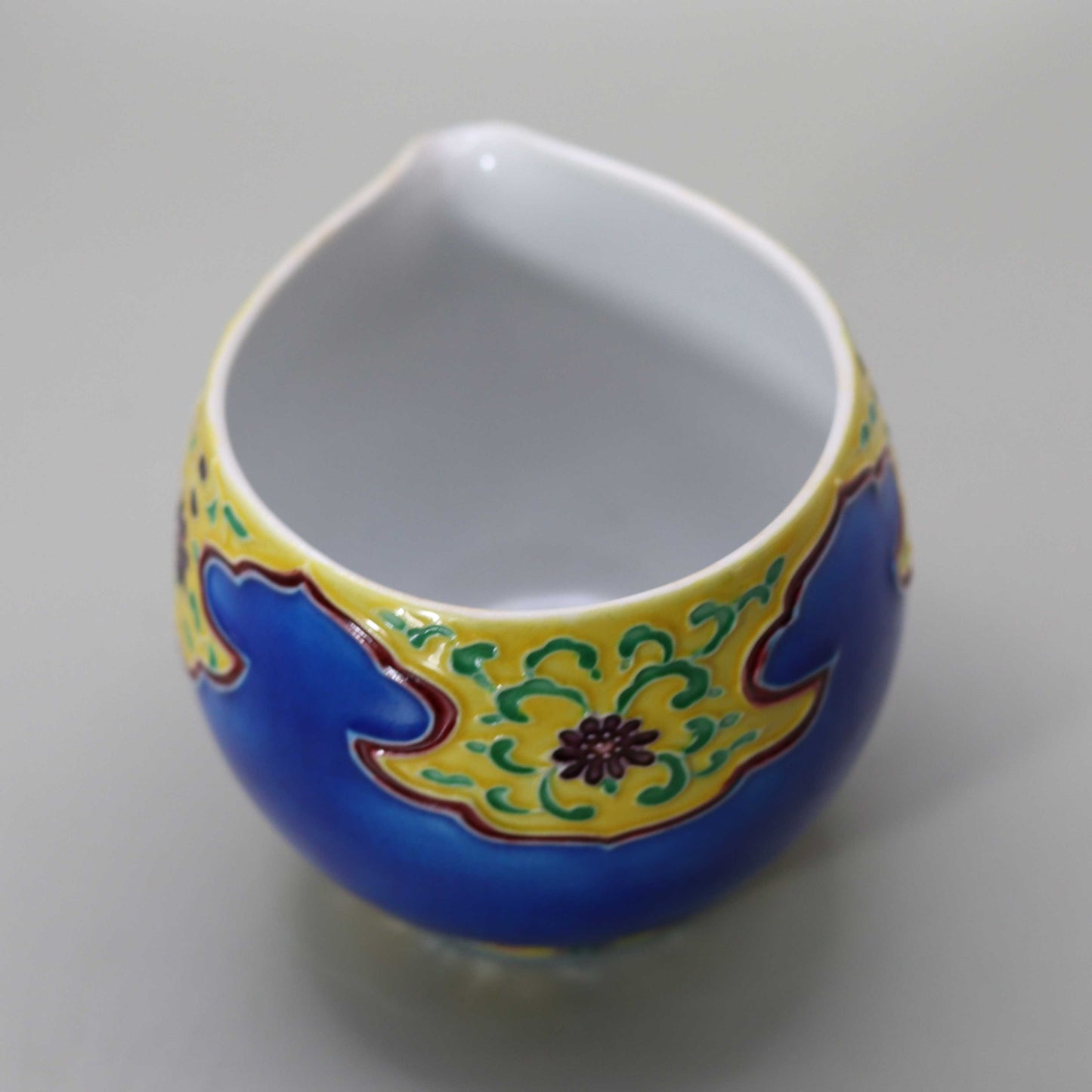 Blue Kochi Chrysanthemum Arabesque Design Katakuchi by Miyagawa Kosai