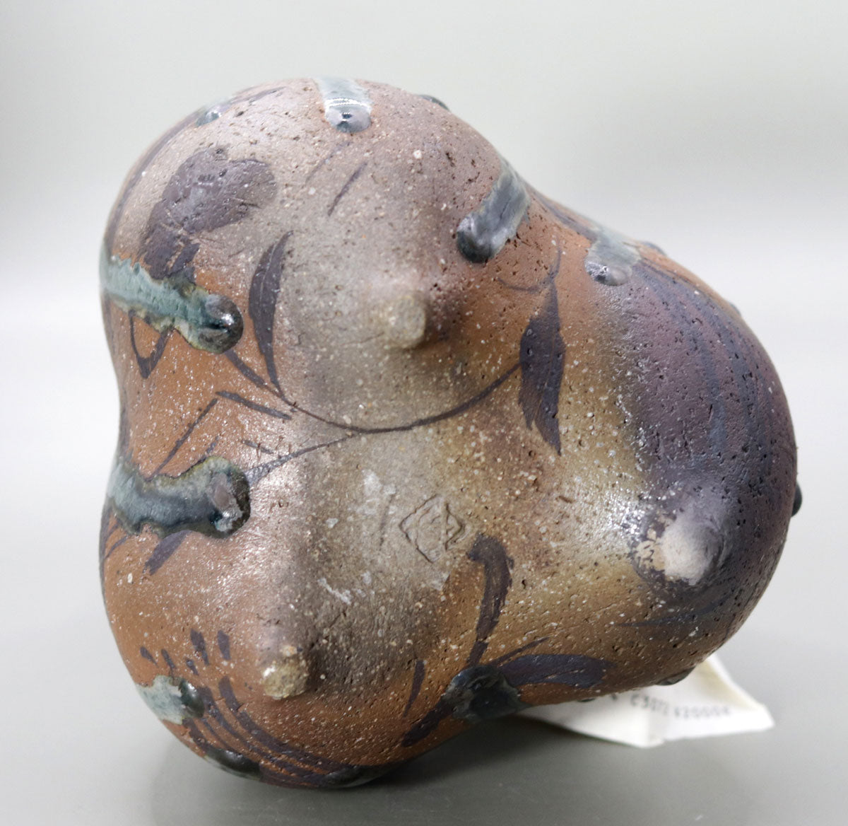Ash-glazed three-legged vase by Shin Fujihira
