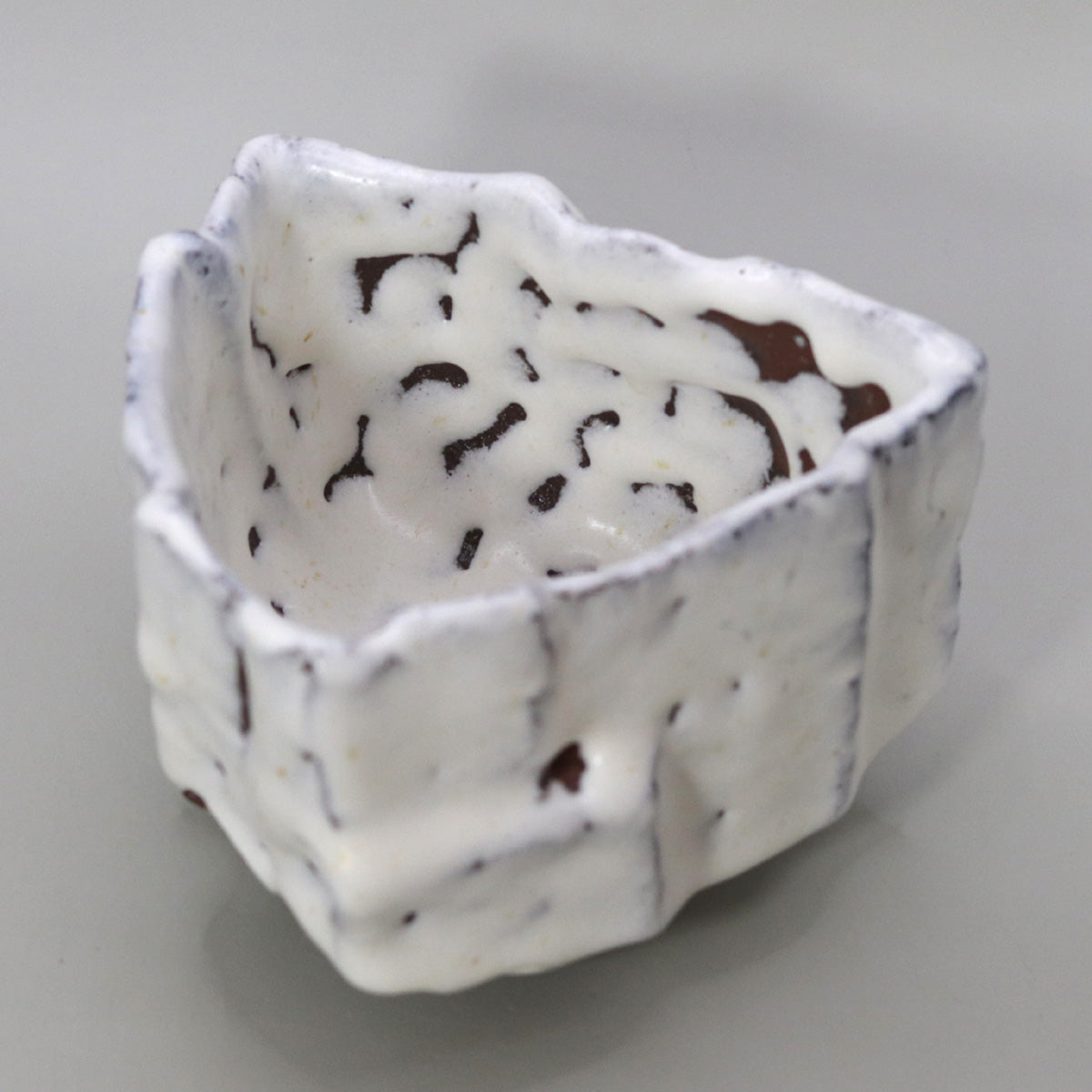 藁白釉茶盌 西端正