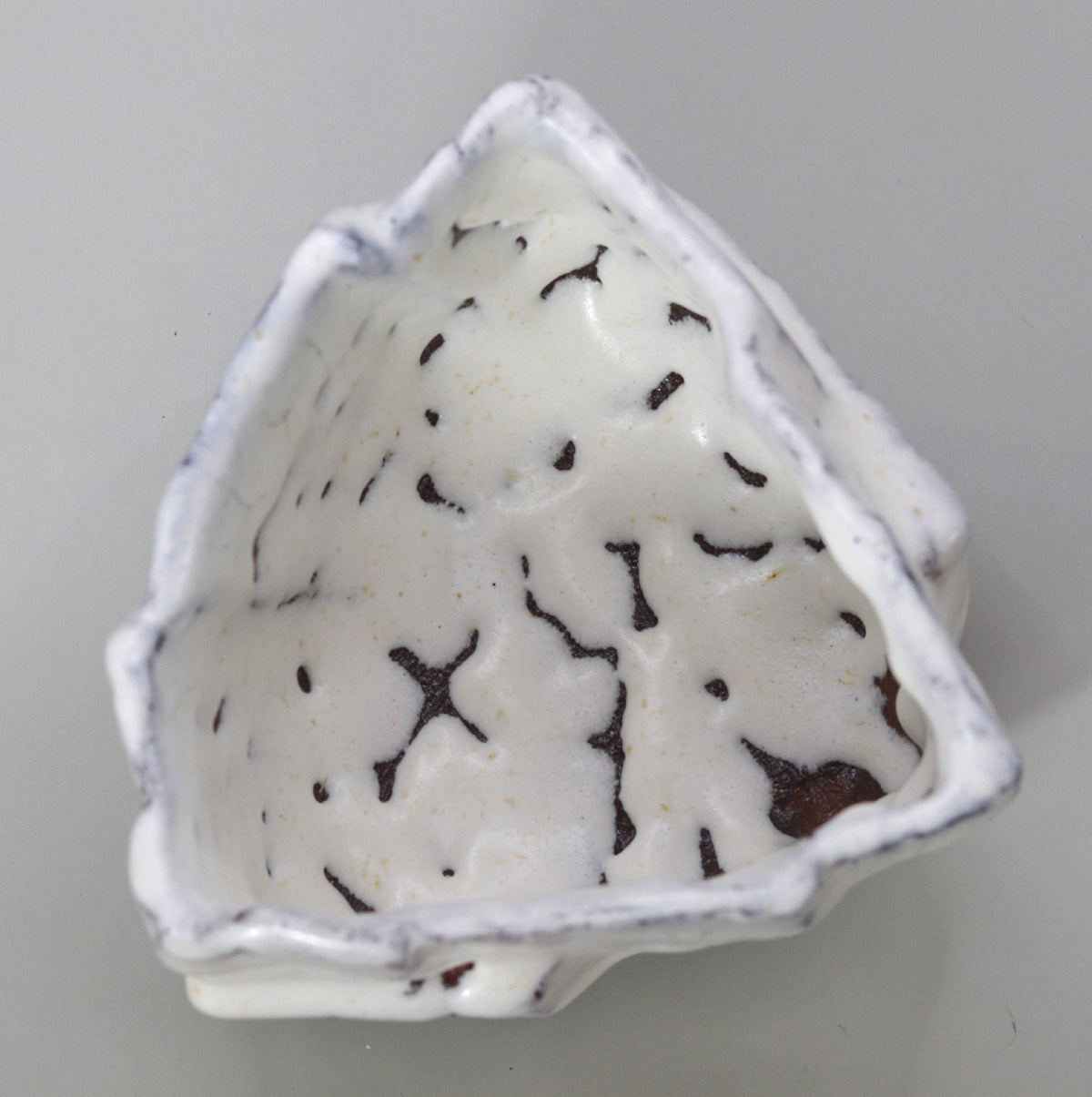 藁白釉茶盌 西端正