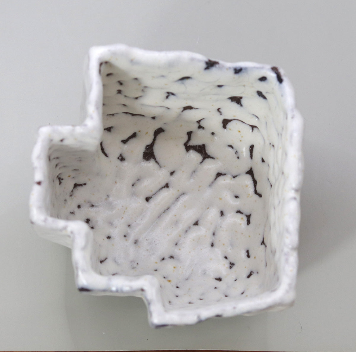 藁白釉茶盌 西端正