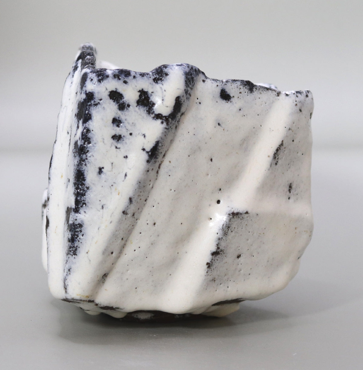 Straw white glaze tea bowl Nishidansei