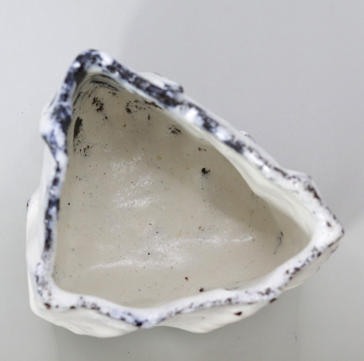 Straw white glaze tea bowl Nishidansei
