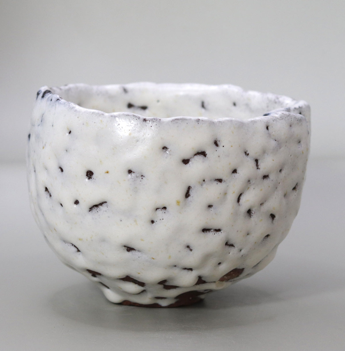 藁白釉茶盌 西端正