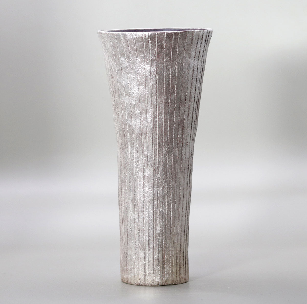 Silver trumpet-shaped vase Fujihira NEI