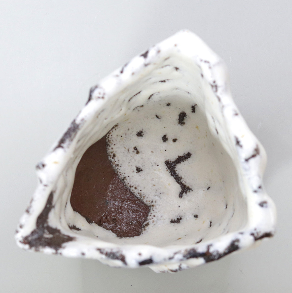 Straw white ash katakuchi (Japanese sake cup)