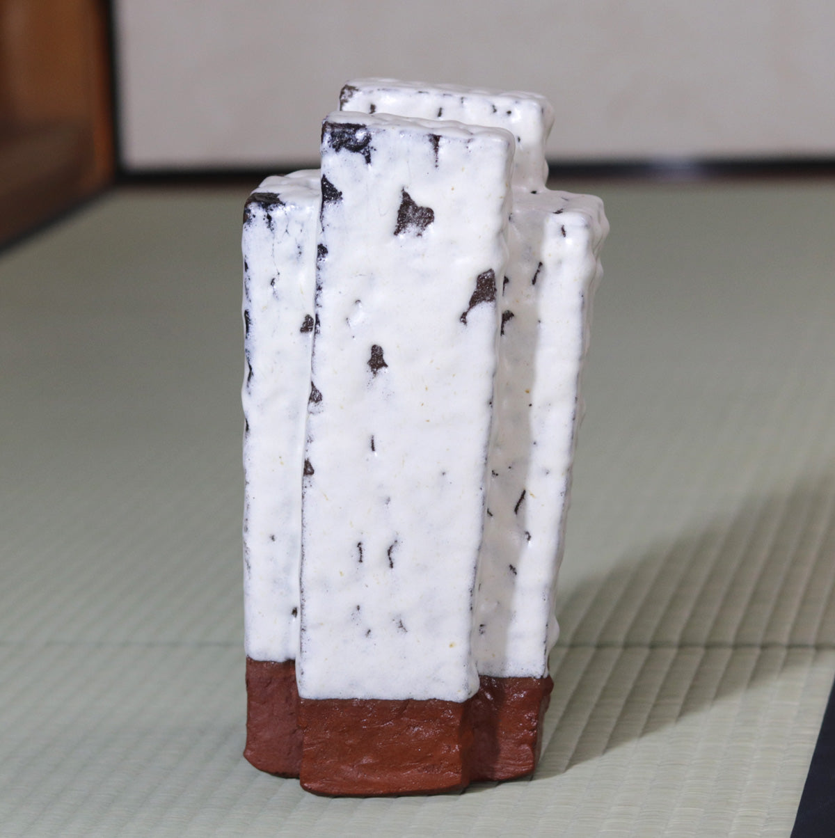 藁白釉器 西端正