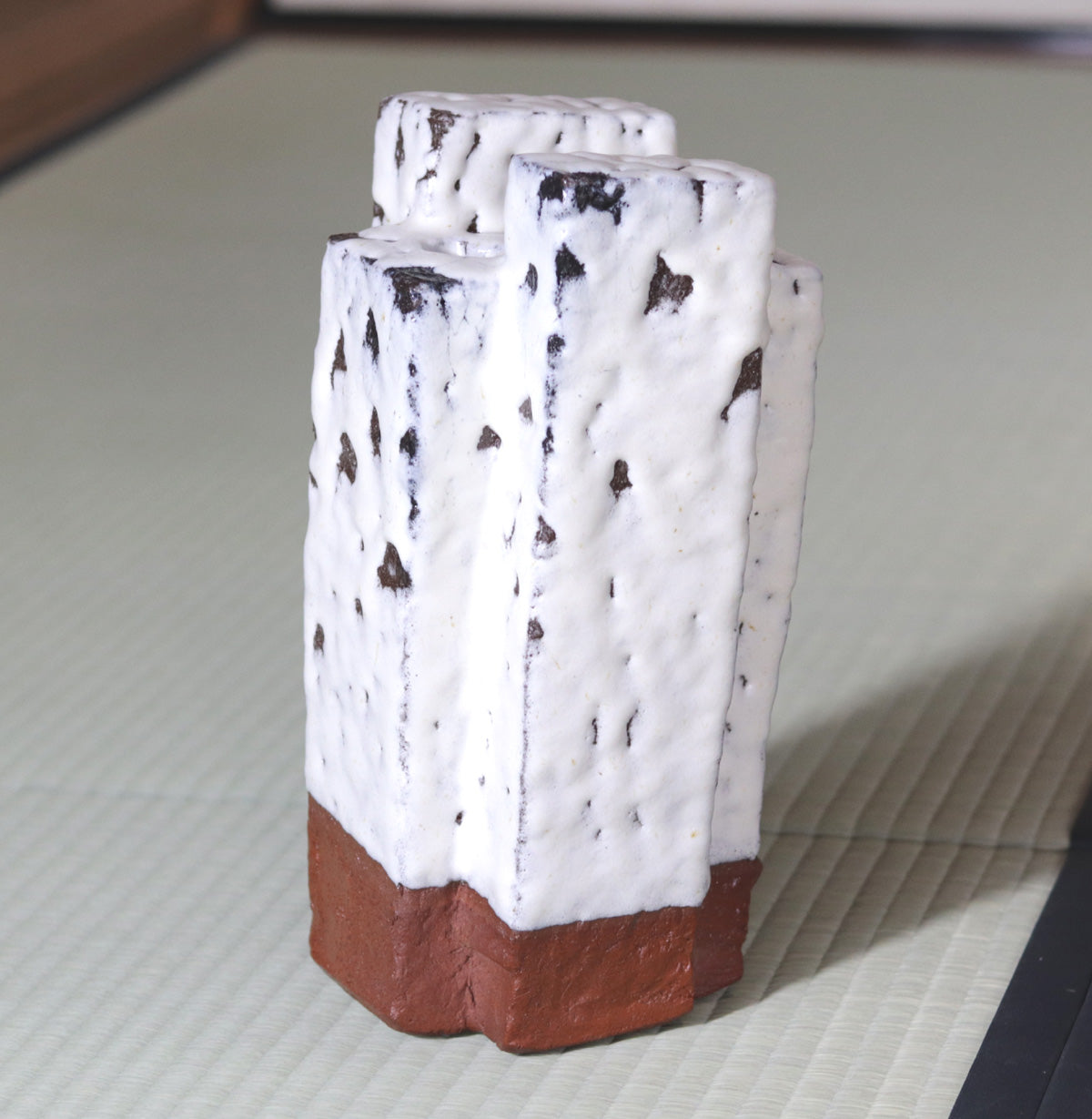藁白釉器 西端正