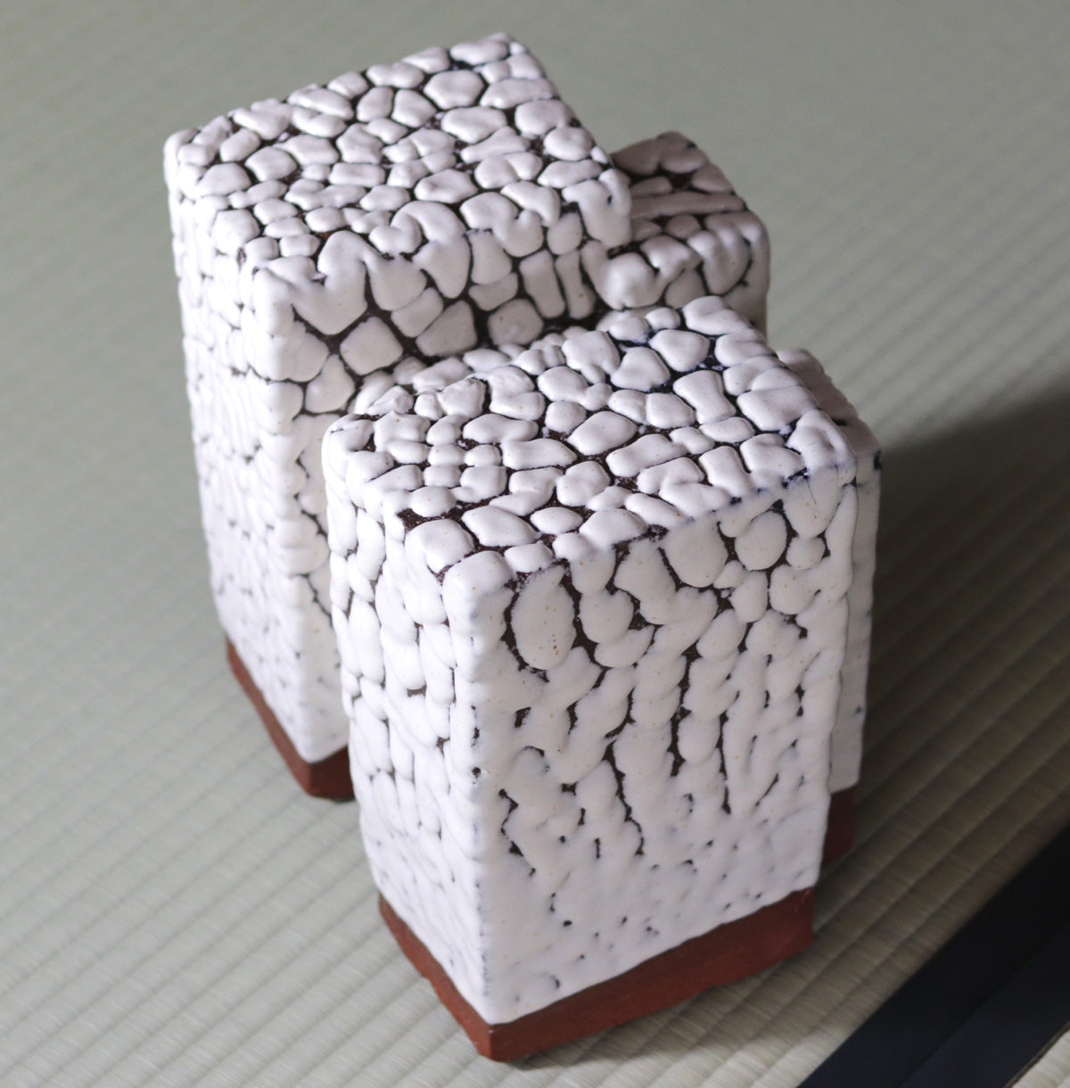藁白釉器 西端正