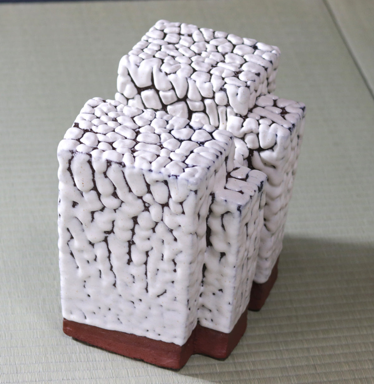 藁白釉器 西端正