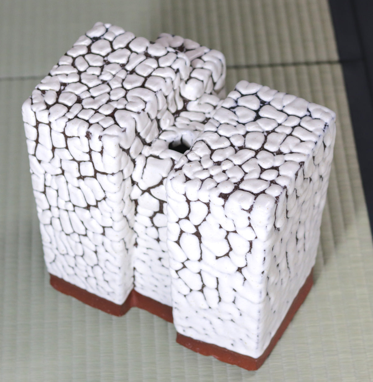 藁白釉器 西端正