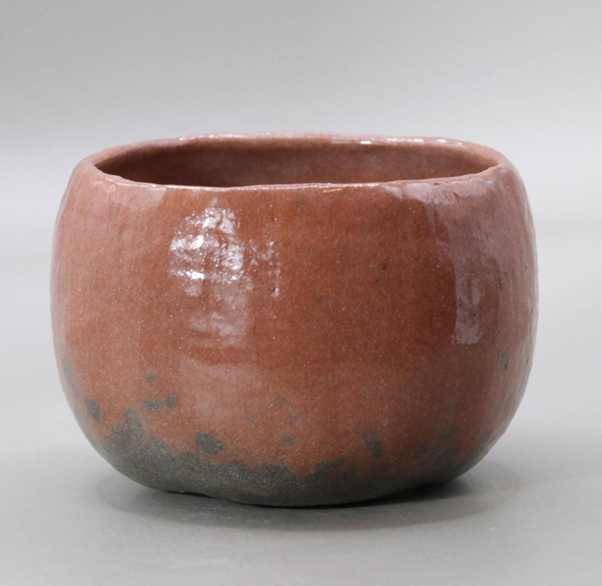 red matcha green tea bowl by Yanashita Hideki