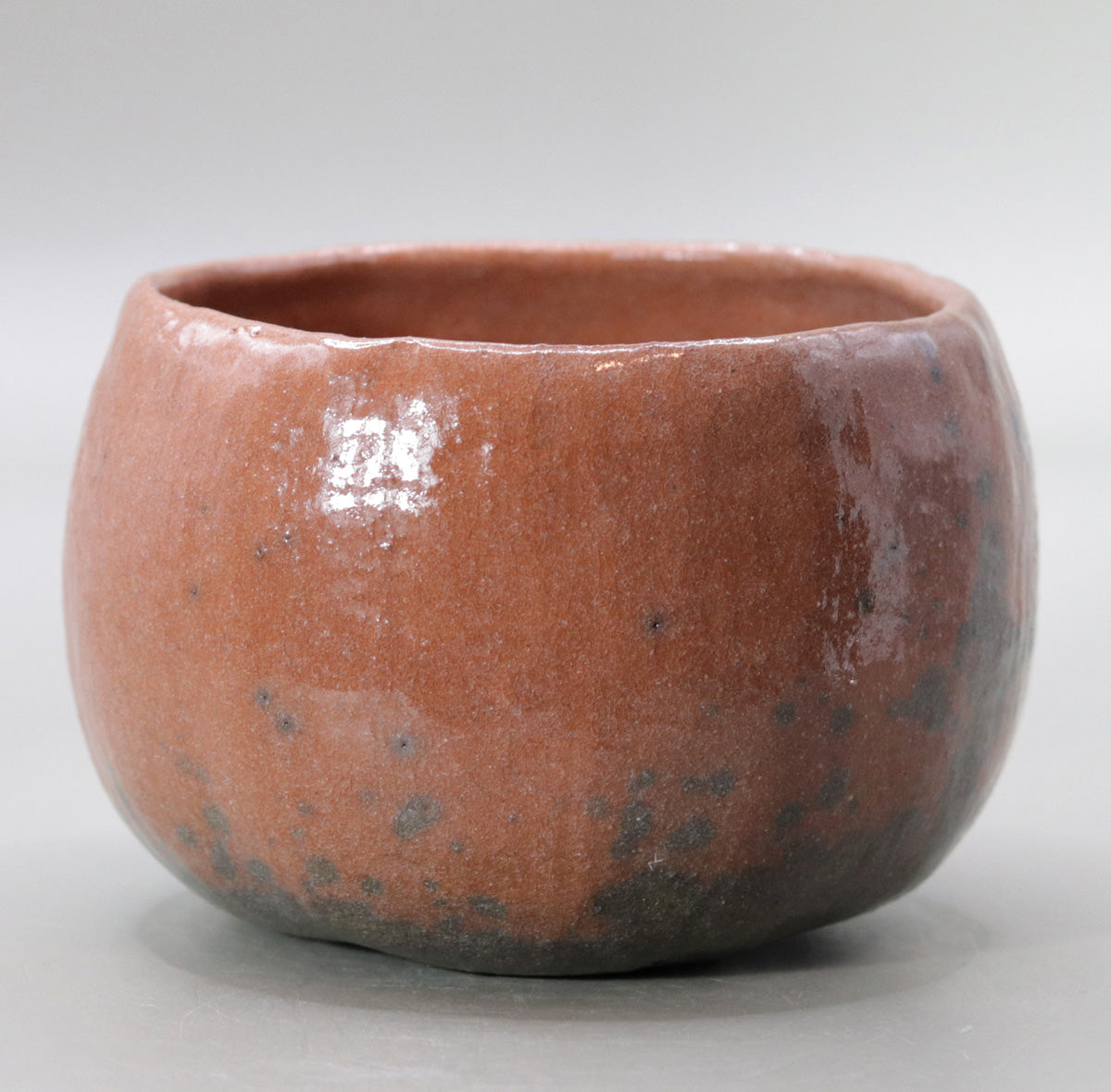 red matcha green tea bowl by Yanashita Hideki