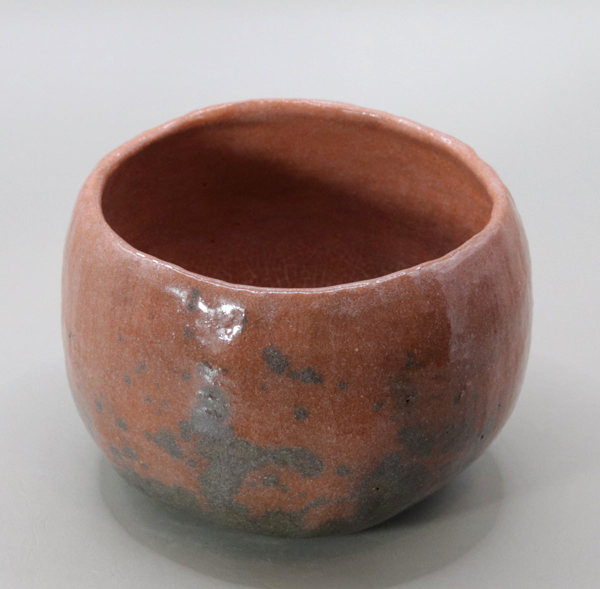 red matcha green tea bowl by Yanashita Hideki