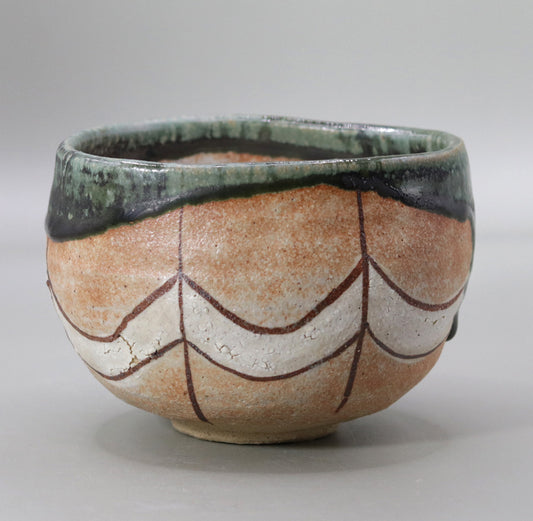 Narumi Oribe tea bowl by Yanashita Hideki