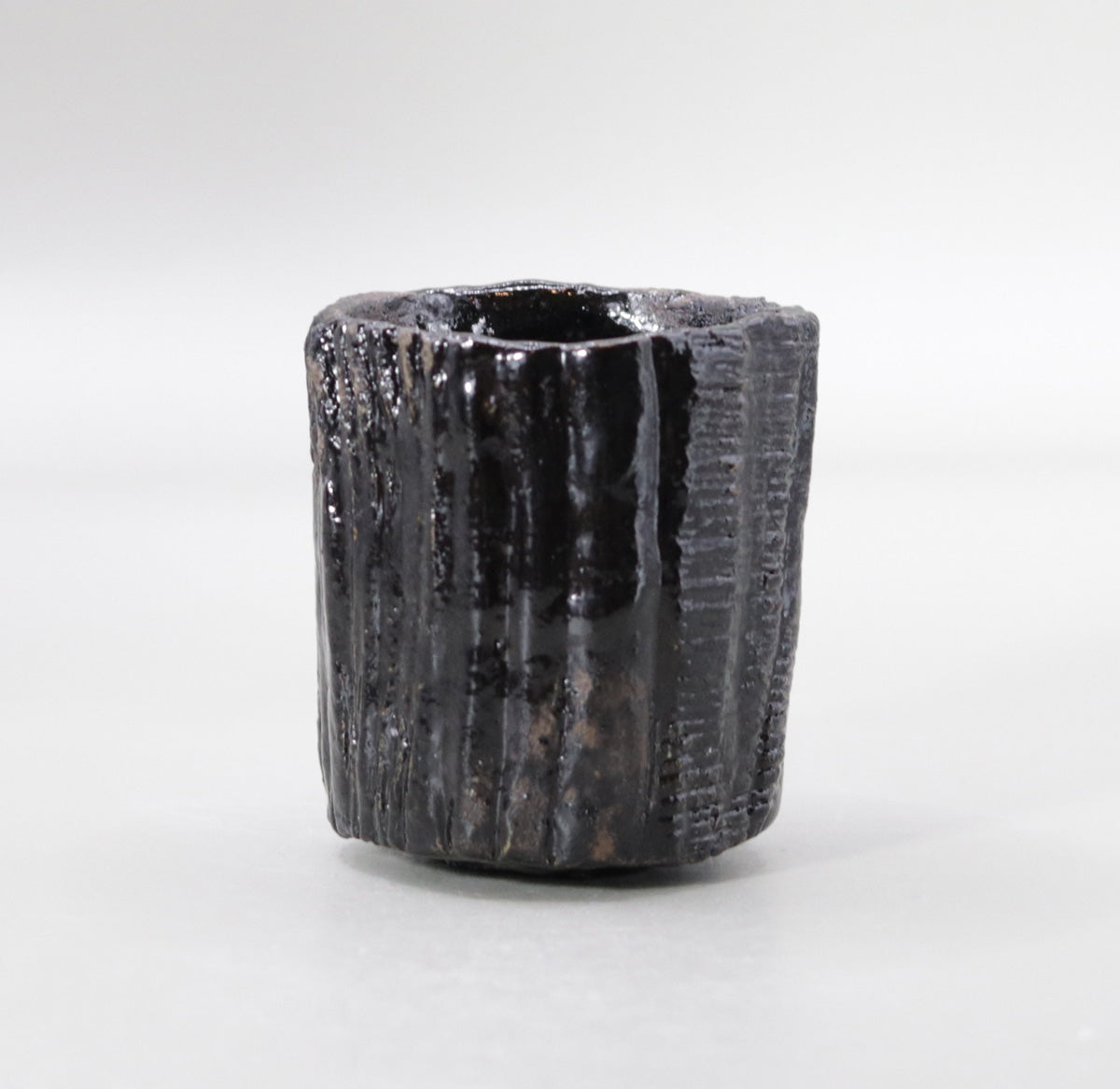 黒ぐい呑 柳下季器