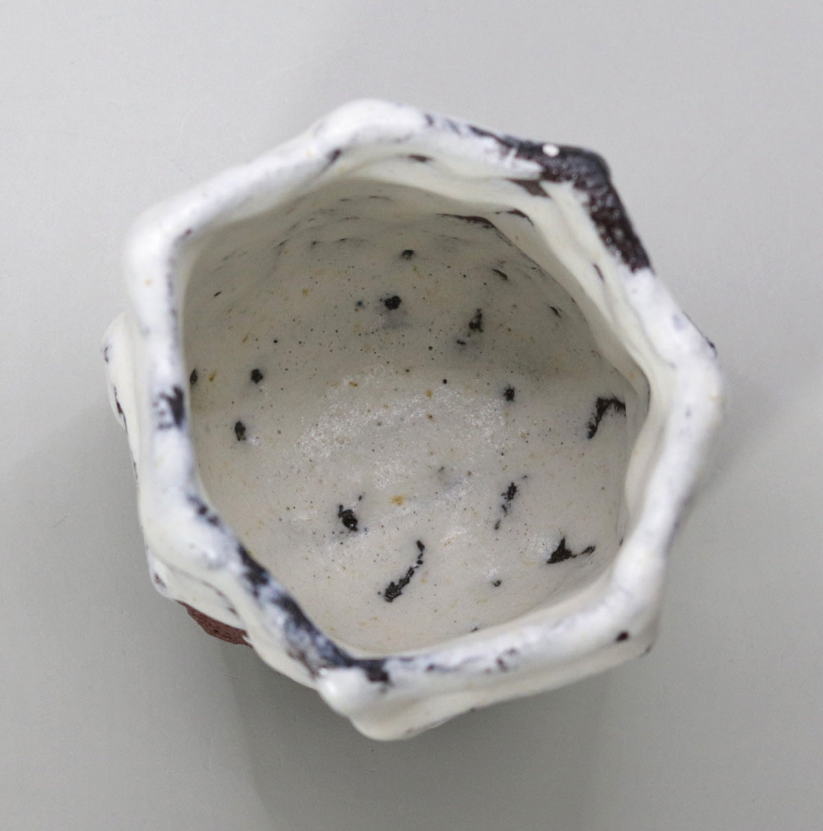 藁白釉湯呑 西端正