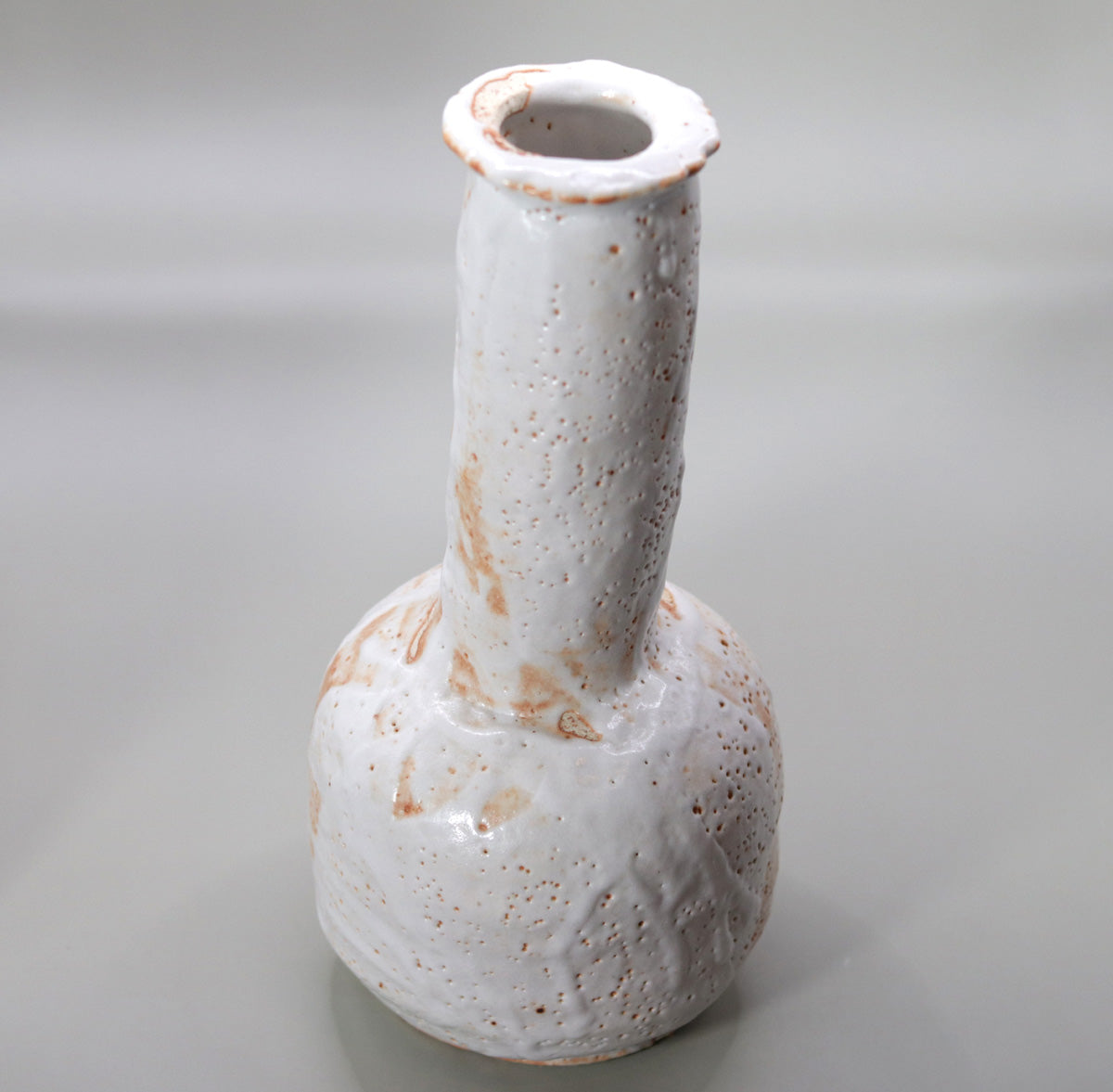 志野砧花入 柳下季器