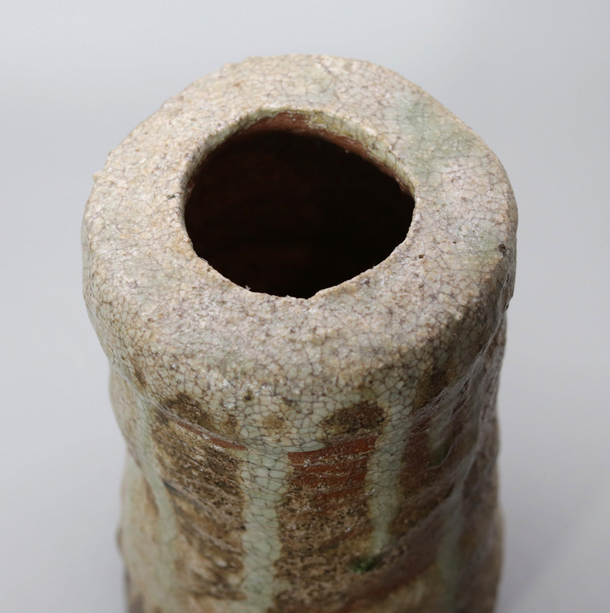 信楽旅枕花入 柳下季器