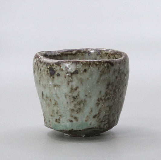 灰釉彩酒杯 猪飼祐一