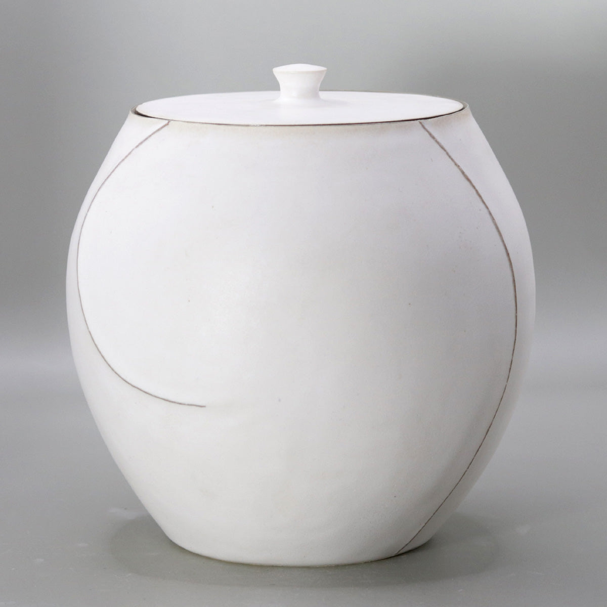 White Glazed Ridge Water Jar by Okada Yu