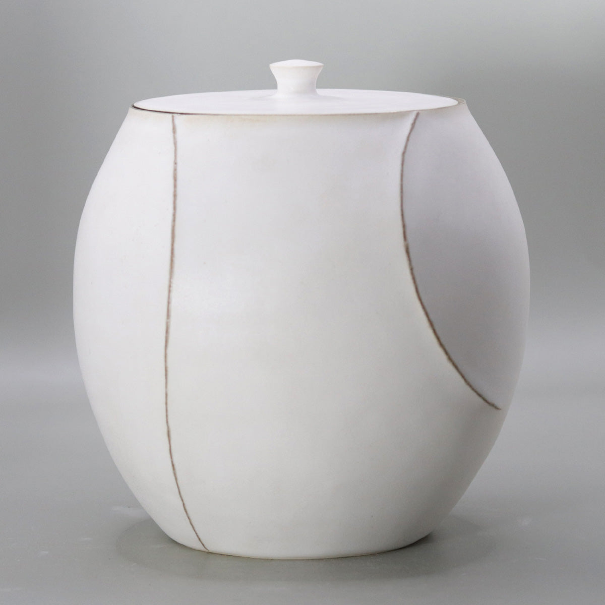White Glazed Ridge Water Jar by Okada Yu