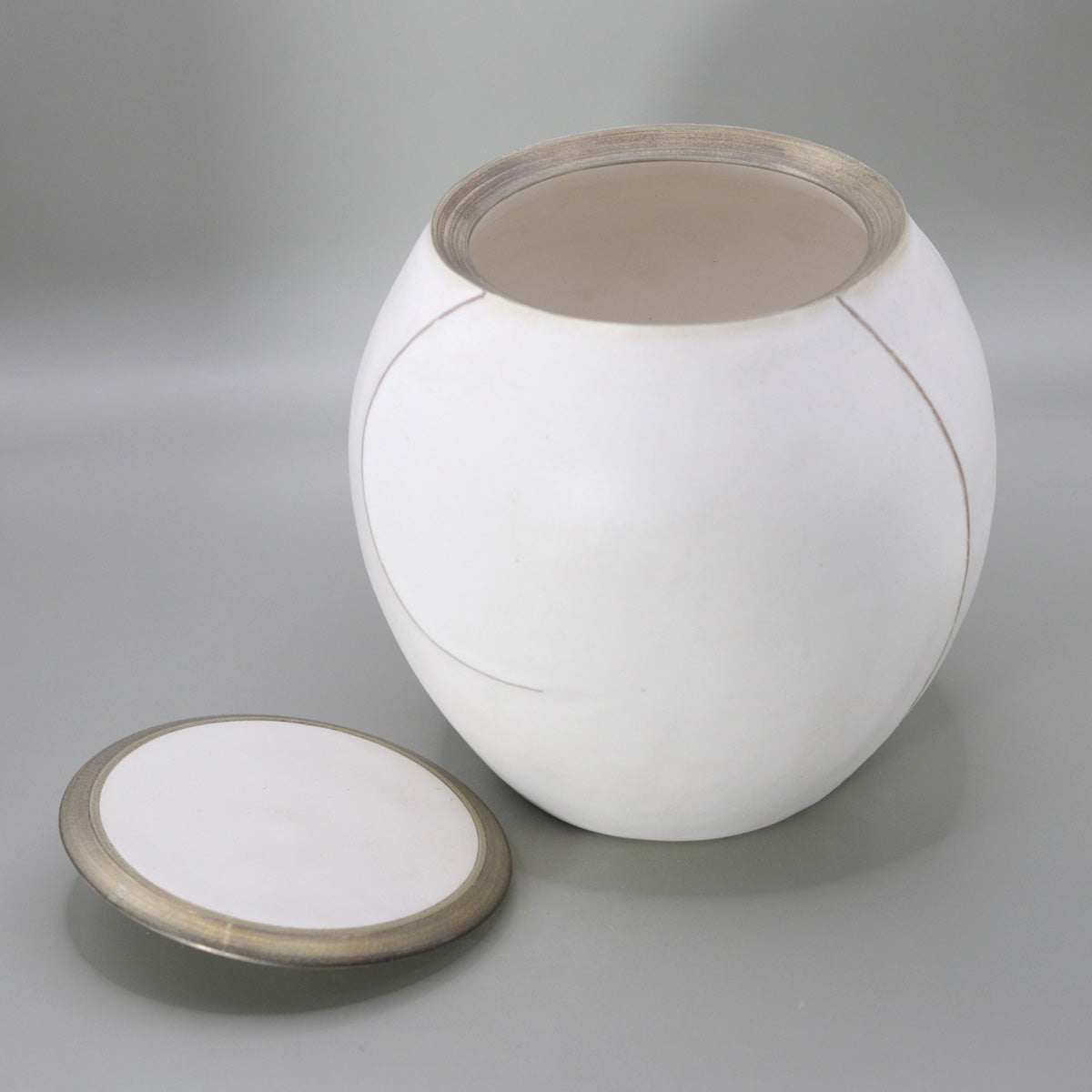 White Glazed Ridge Water Jar by Okada Yu