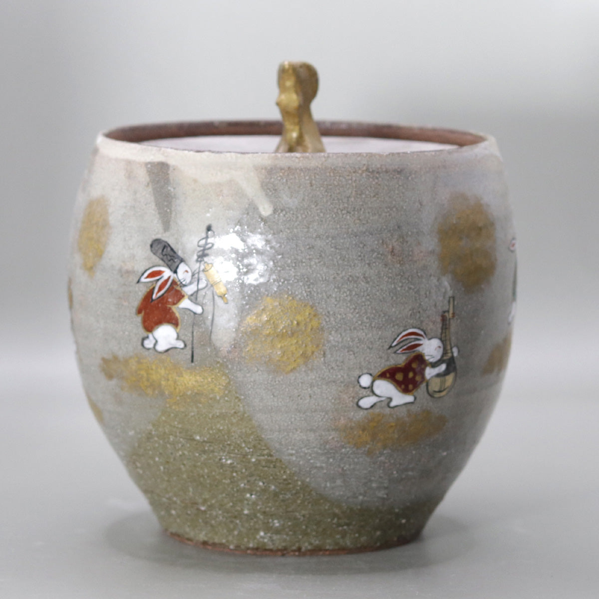 Water jar with rabbit design of Seven Lucky Gods by Okada Yu