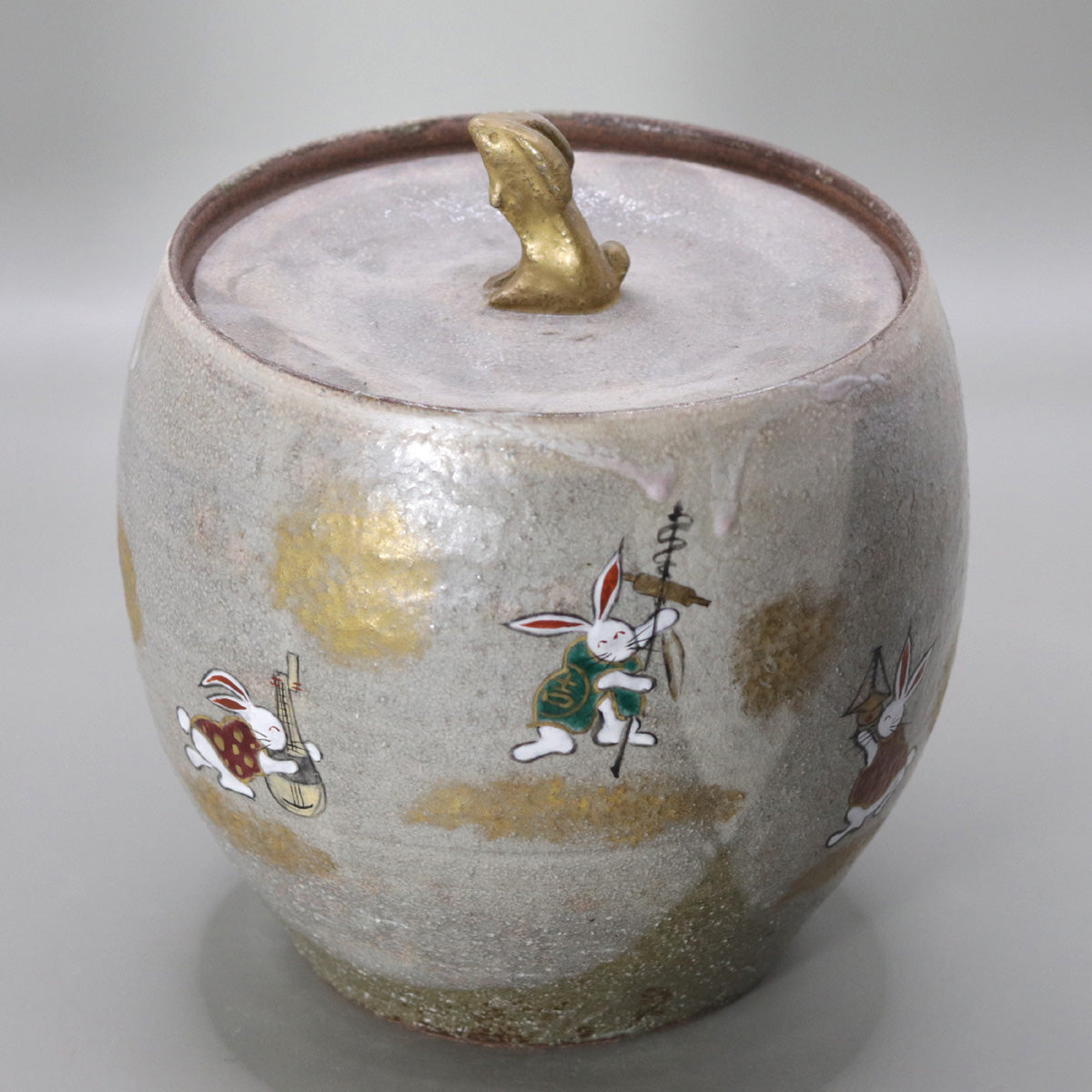 Water jar with rabbit design of Seven Lucky Gods by Okada Yu