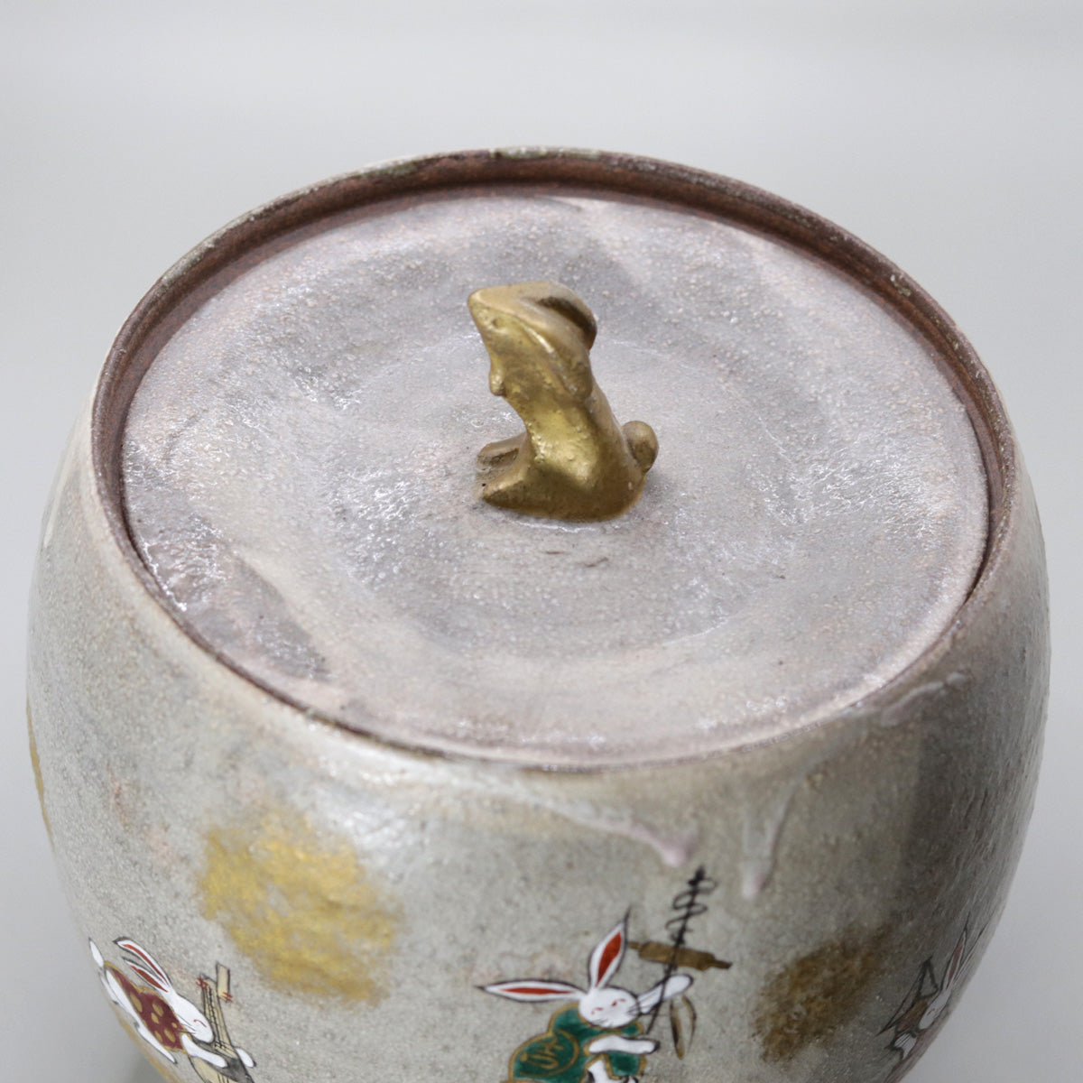 Water jar with rabbit design of Seven Lucky Gods by Okada Yu
