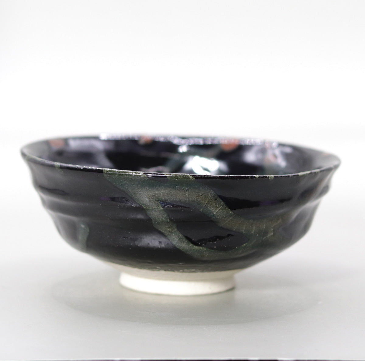 線条黒釉茶盌 小川文齋
