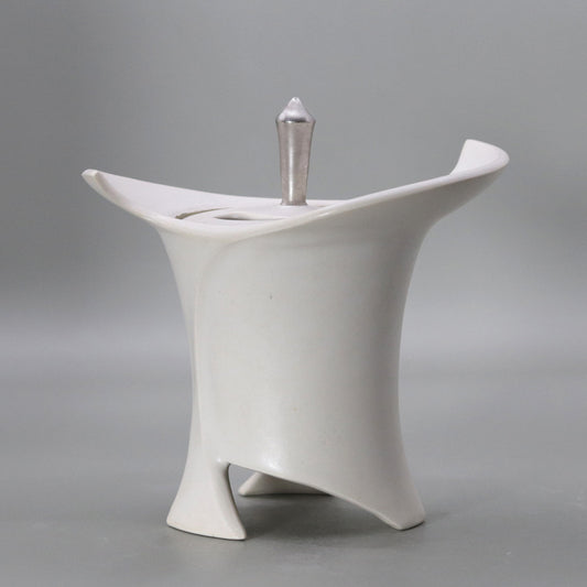 White glaze streamlined incense burner Yu Okada