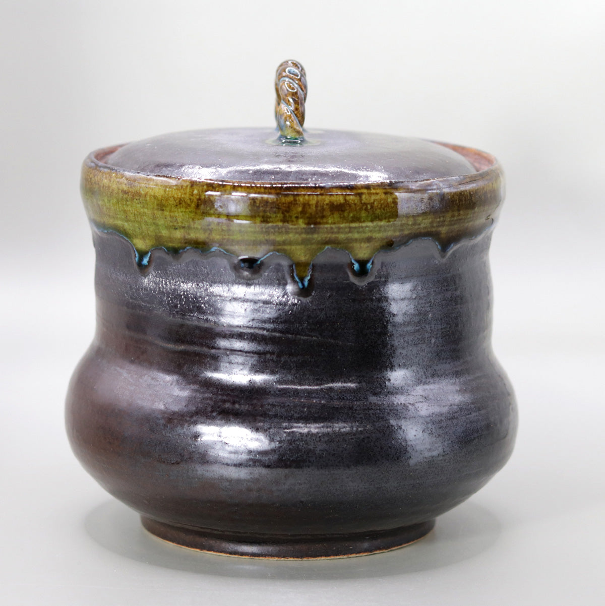 鉄釉水指 小川文齋