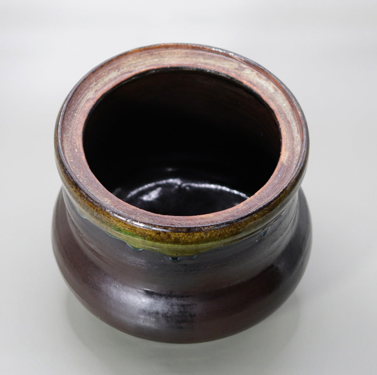 鉄釉水指 小川文齋