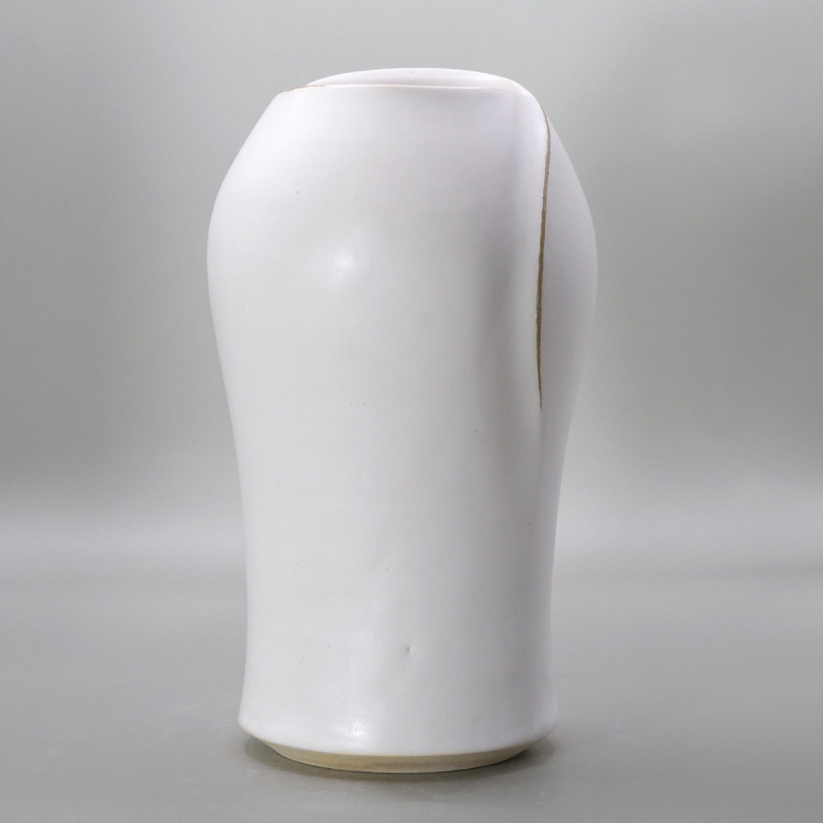 White Glazed Ridgeline Flower Vase by Okada Yu