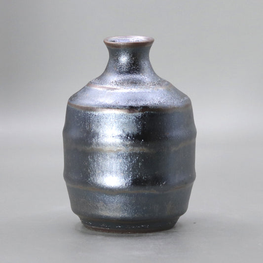 Tenmoku glaze sake bottle by Okada Masaru