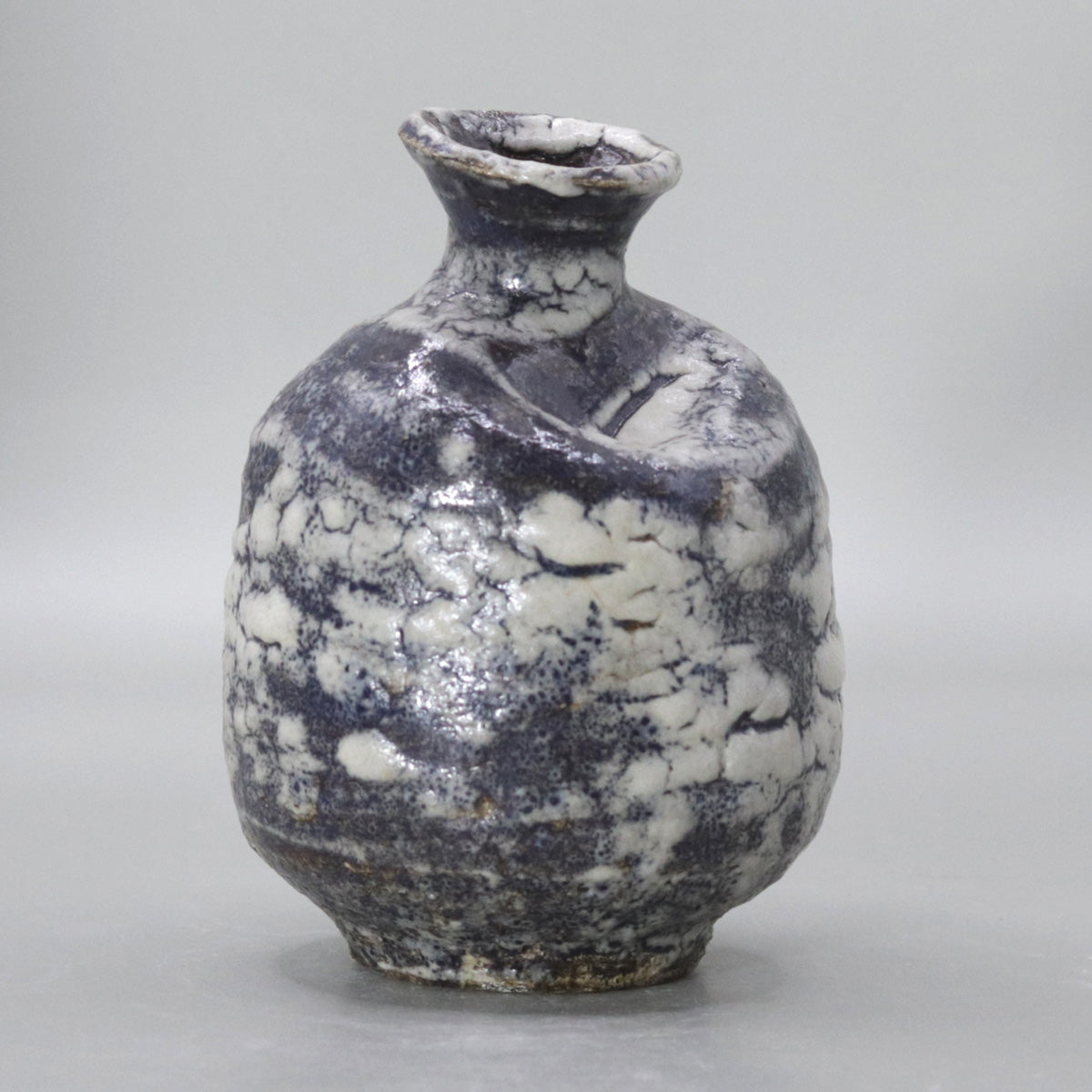 Ash-glazed sake bottle by Okada Masaru