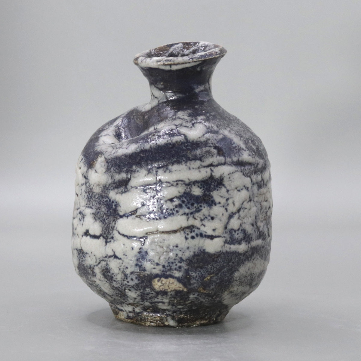 Ash-glazed sake bottle by Okada Masaru