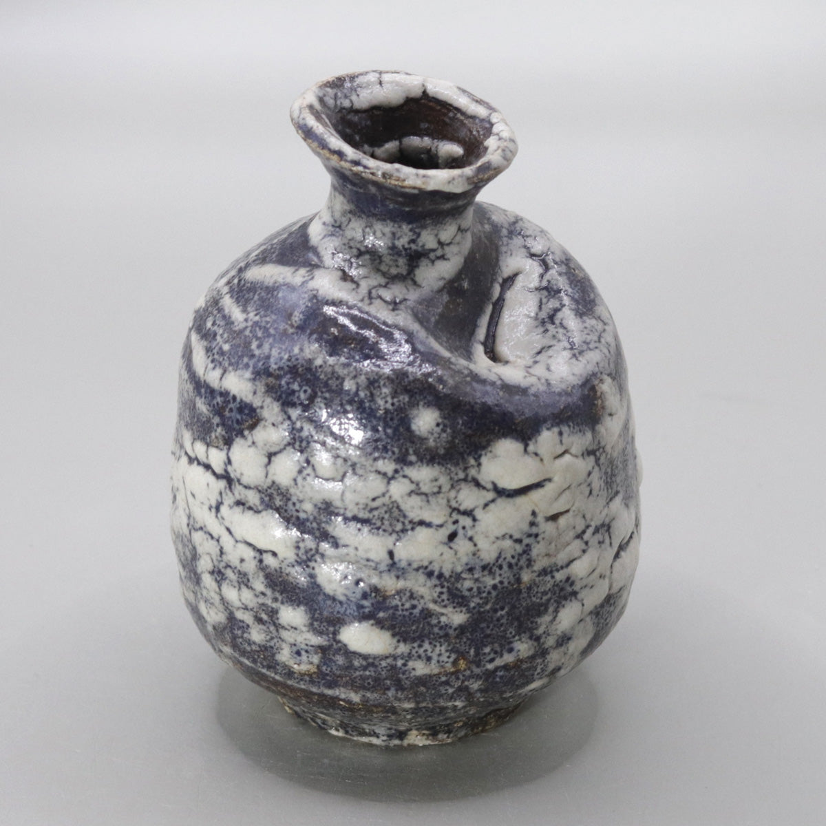 Ash-glazed sake bottle by Okada Masaru
