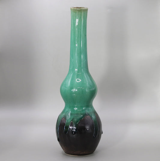 Green Flower Vase by Ogawa Bunsai