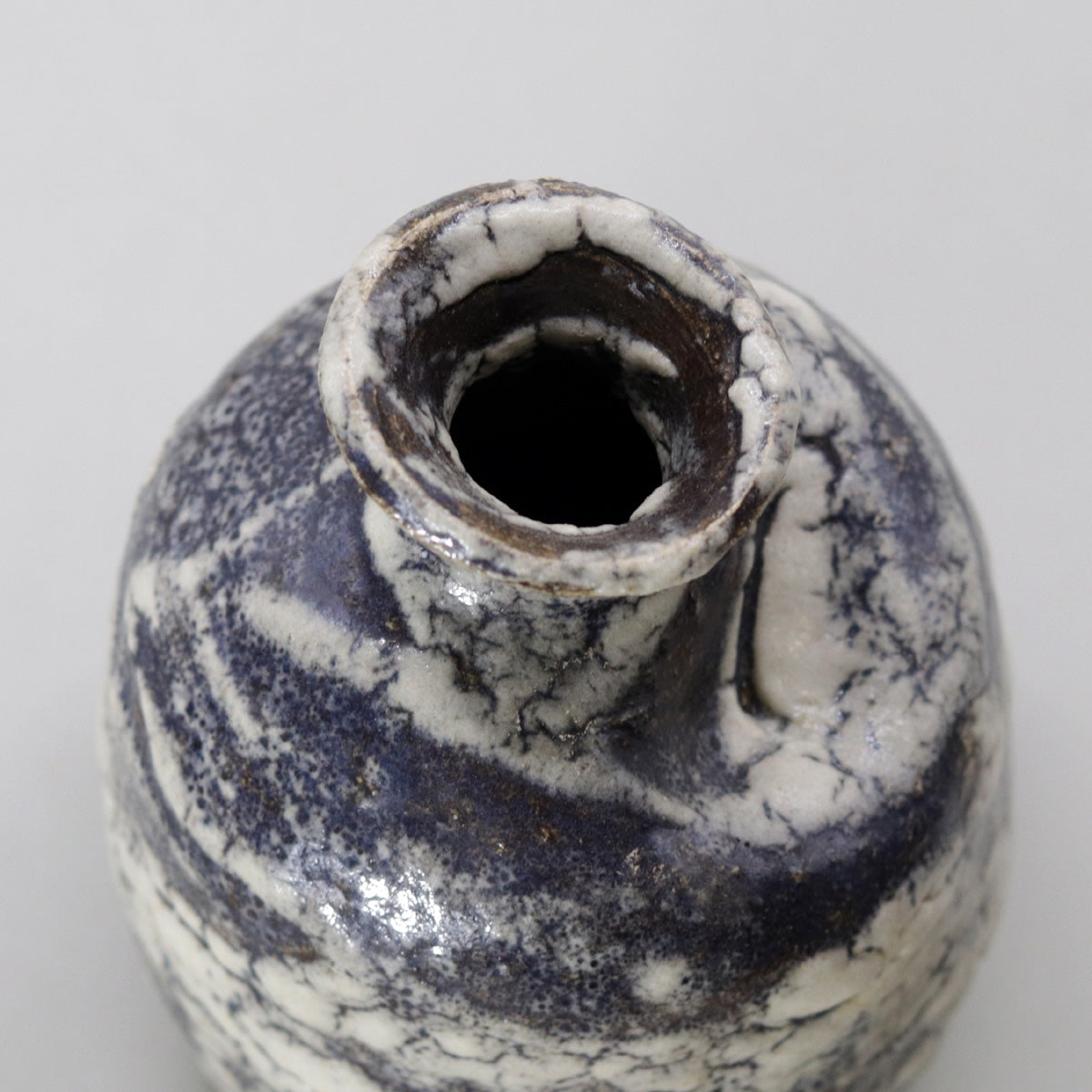 Ash-glazed sake bottle by Okada Masaru