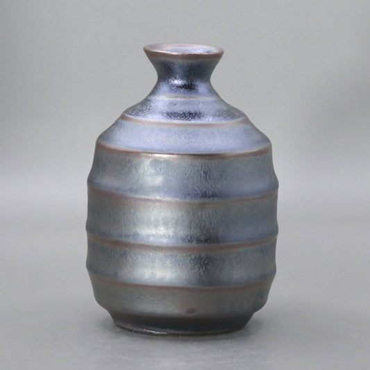 Tenmoku glaze sake bottle by Okada Masaru