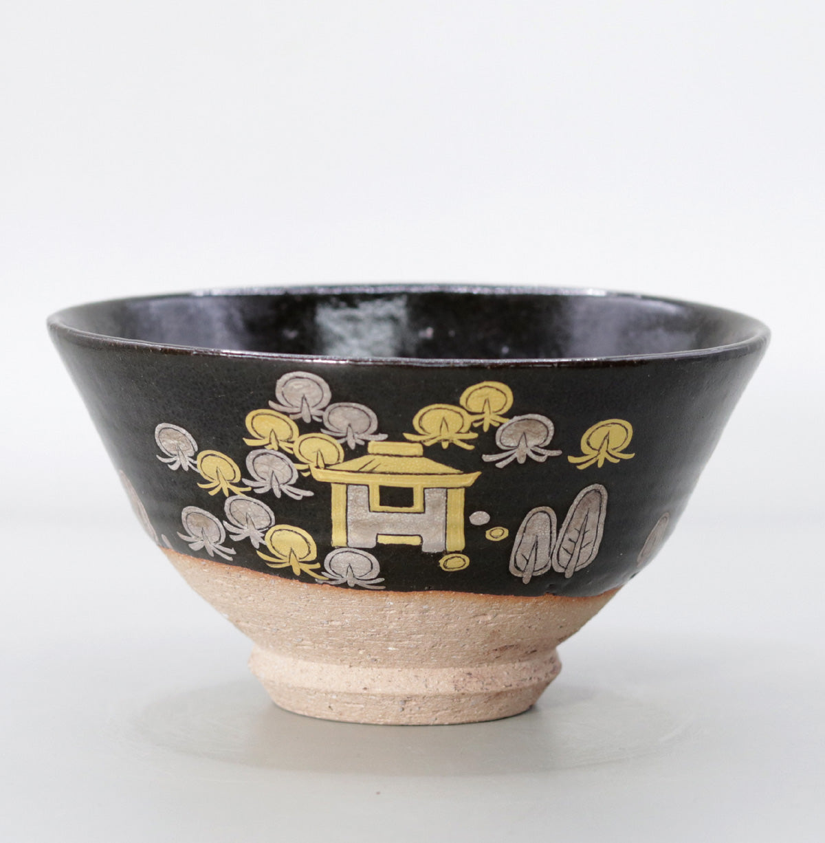 鉄釉金彩奈良絵茶碗 尾西楽斎