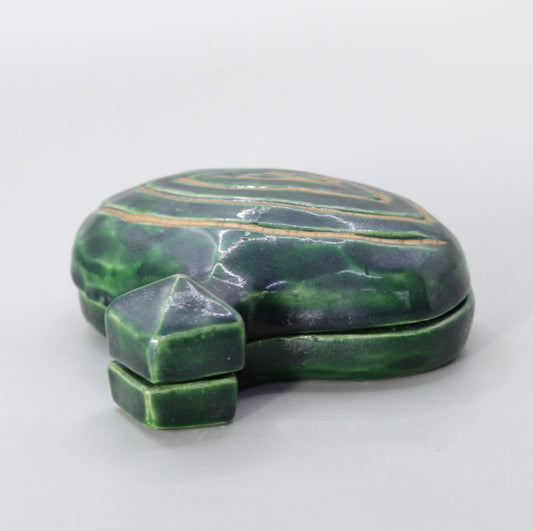 Top incense holder by Rakusai Onishi