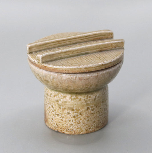 Stone mill incense holder by Rakusai Onishi